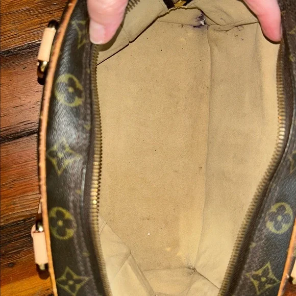 Louis Vuitton Monogram Manhattan PM - Picture 16 of 17